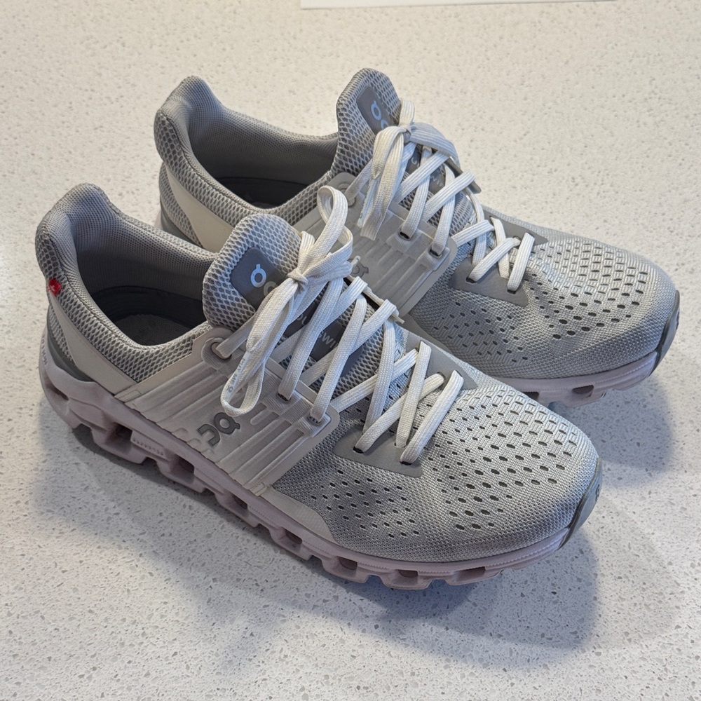On Cloud Helion Women's Gray and White Athletic Shoes